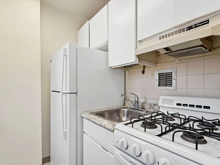 1111 Arlington Blvd #705 — Photo 7