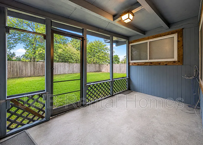 6221 Terry Parker Dr N — Photo 14