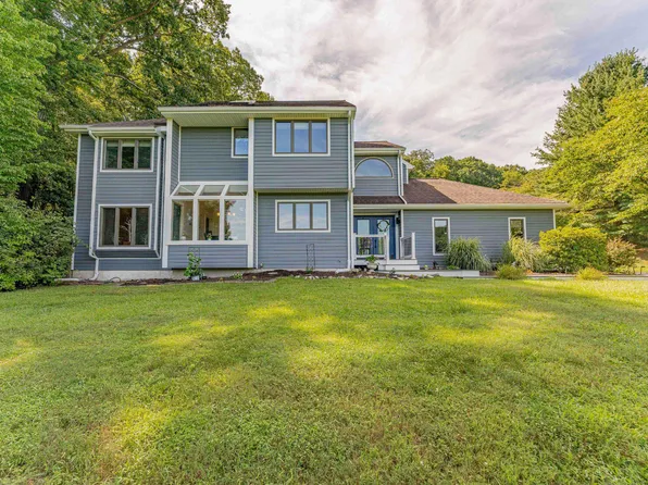 125 Dowlin Forge Rd, Downingtown, PA 19335