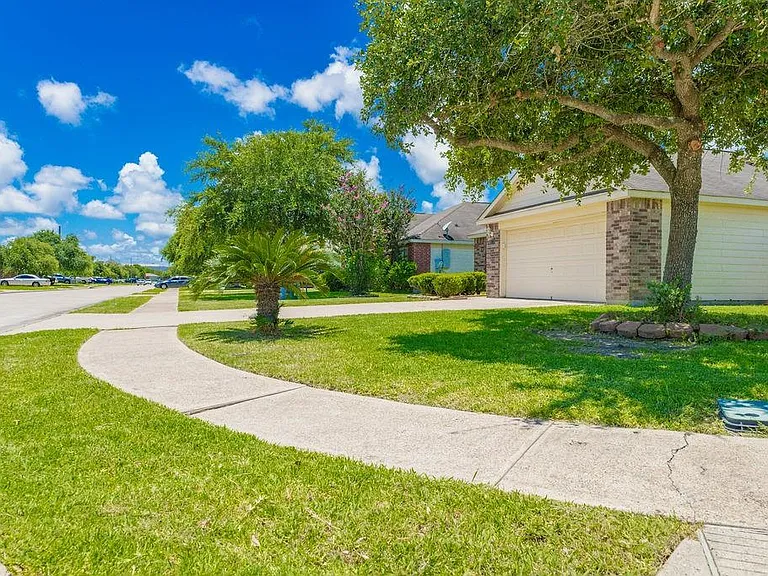 9514 Amberjack Dr — Photo 10