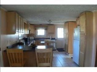 47 Granite St, Hooksett, NH 03106