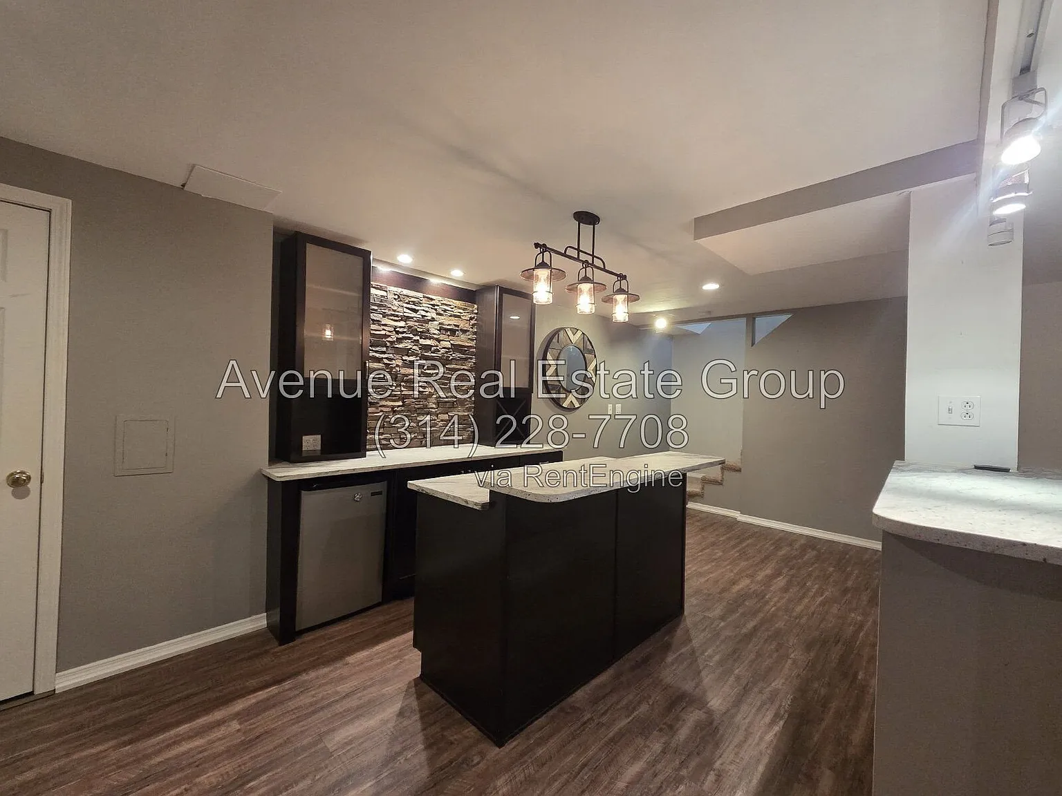 4 bed, 2.5 bath, 1852 sqft, $2,995 — Photo 4