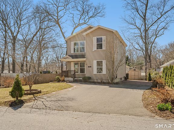 2nd image of 106 Oakwood Road