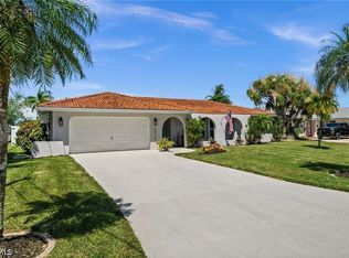 4914 Sorrento Ct, Cape Coral, FL 33904