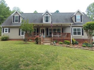 156 Naked Creek Trl, Mount Airy, NC 27030