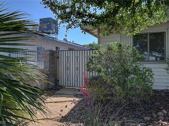 3rd image of 4445 Peterson Dr