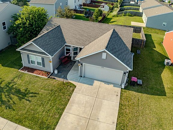 4th image of 2698 Gawain Dr