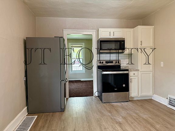3rd image of 719 E 32nd St