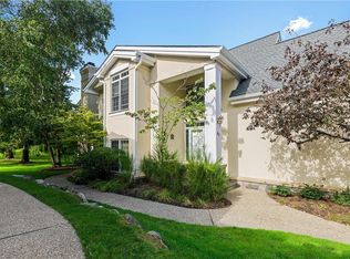 41 Doral Greens Dr W, Rye Brook, NY 10573