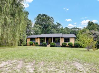 374 Peanut Rd, Hampstead, NC 28443