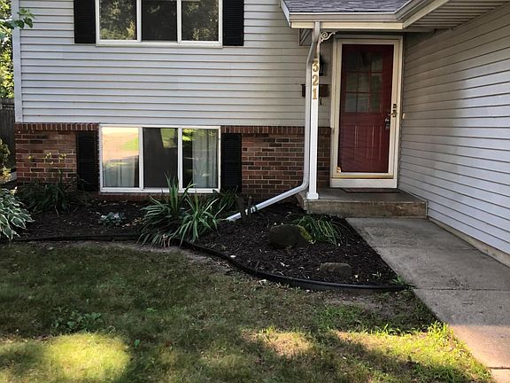 2nd image of 1321 Gladstone Dr SE