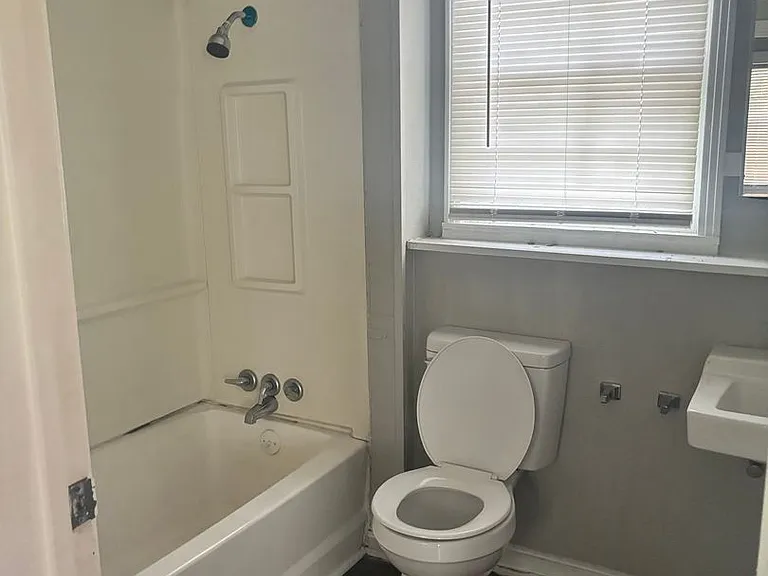 267 W Leavell Woods Dr — Photo 7