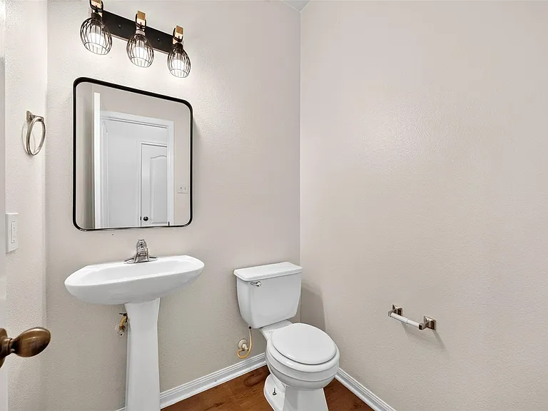 19246 Hopeview Ct — Photo 23