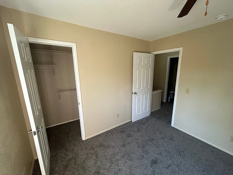 916 S Byrne Rd — Photo 8