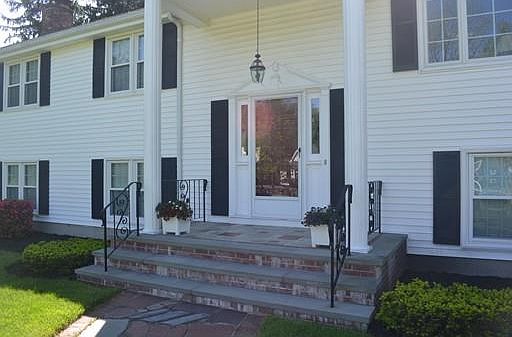 3rd image of 1195 South St