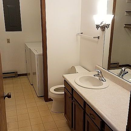 Bathroom/Laundry room