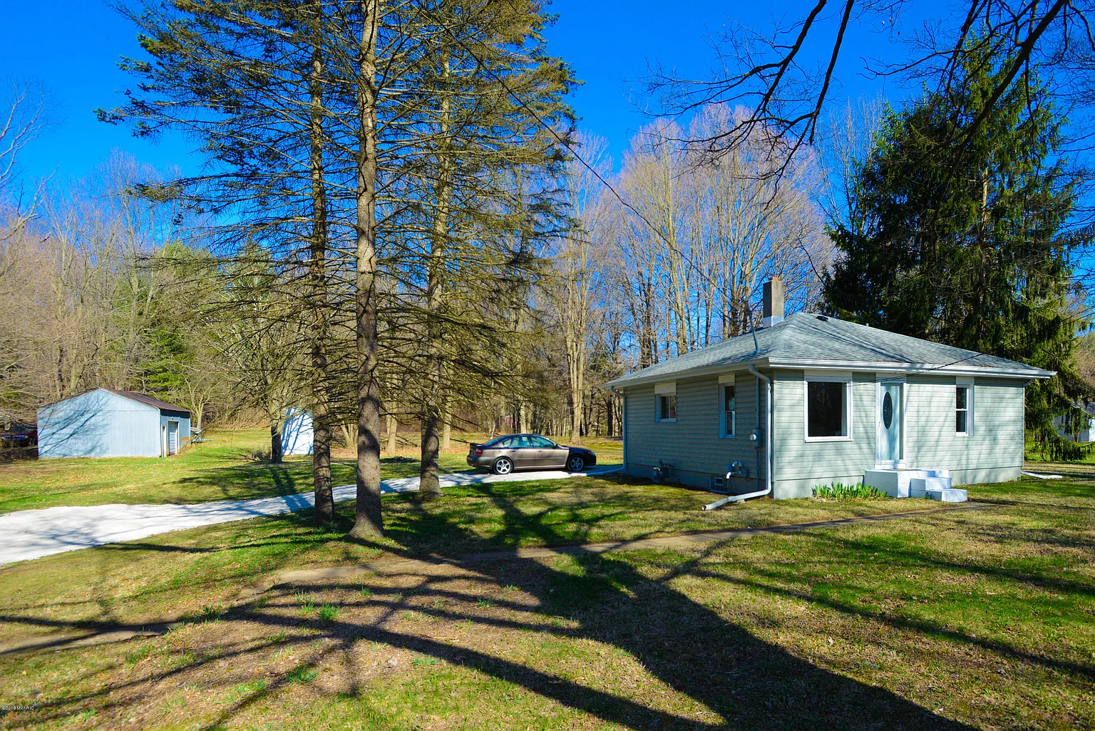 11104-8 Mile Rd photo 1