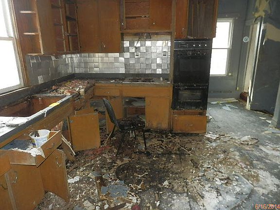 2nd image of 1430 Lincoln St