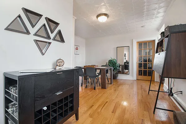 Rented by Twyford Real Estate | media 13