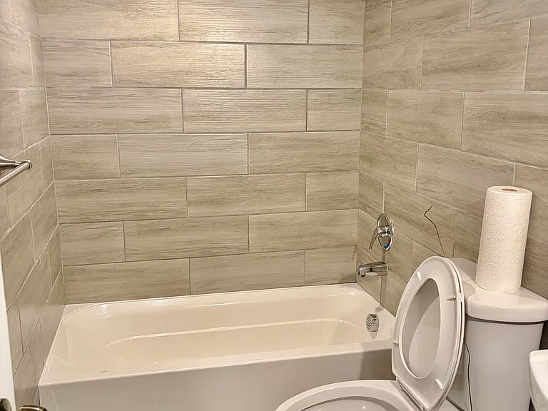 229 N Center St #1 — Photo 9