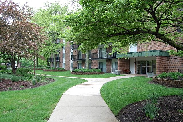1st image of 5S040 Pebblewood Ln APT W308