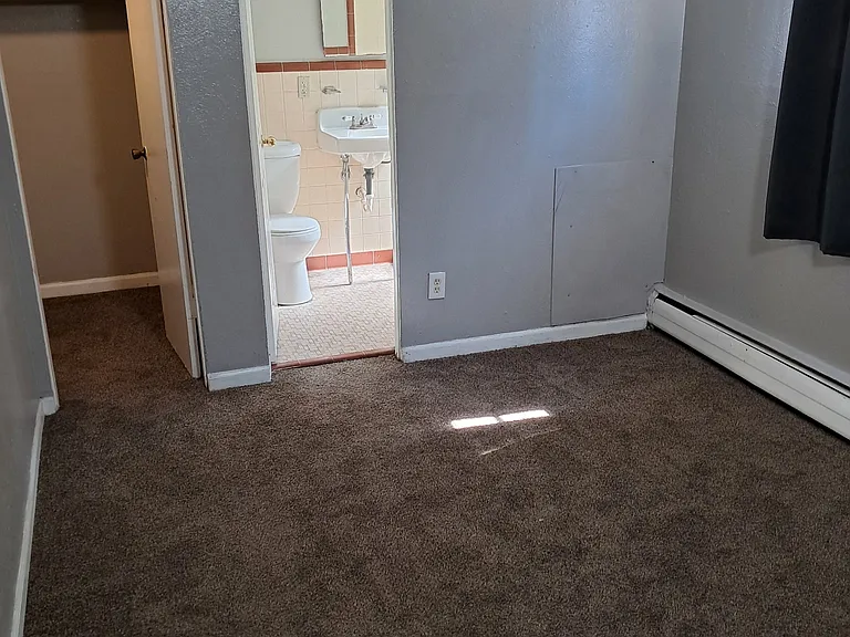 1931 Clinton St #4 — Photo 5
