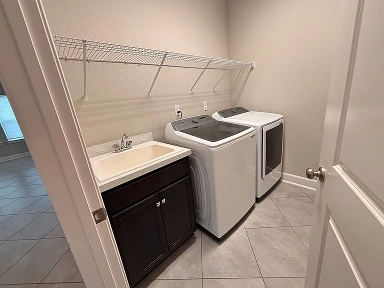 212 Willow Creek Ct — Photo 20