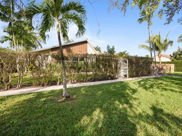 417 SE 4th Street, Dania Beach, FL 33004