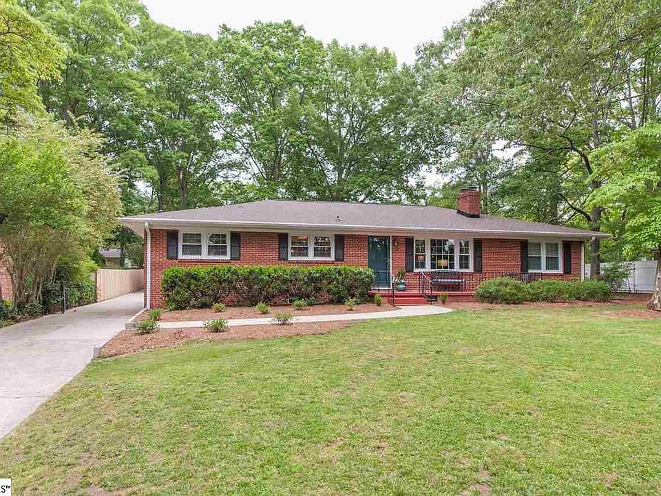 1st image of 411 Cherokee Dr