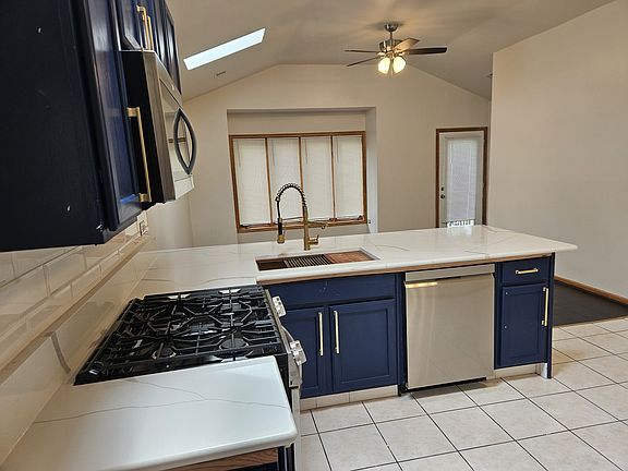 3rd image of 2446 W Arthington St #3A