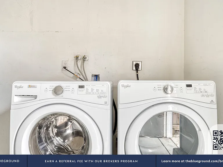 Washer/Dryer in Apartment