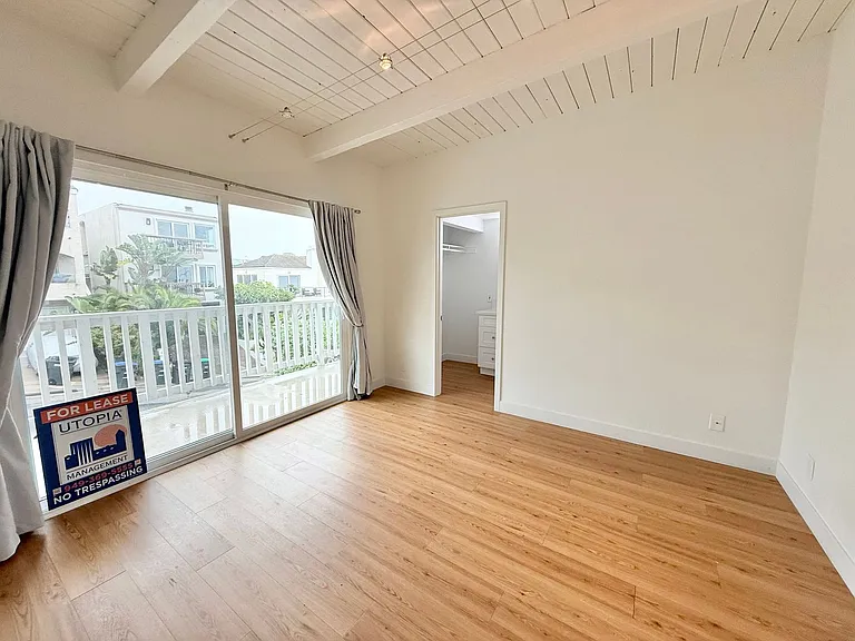 851 Acapulco St — Photo 20