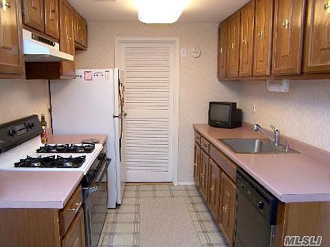 4th image of 159 Skyline Dr