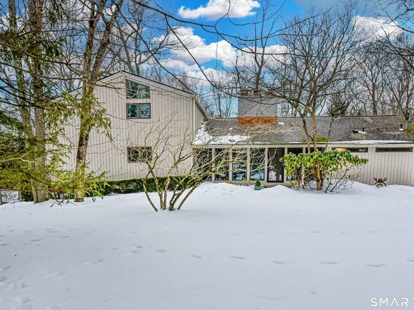 119 Maple Vale Drive, Woodbridge, CT 06525