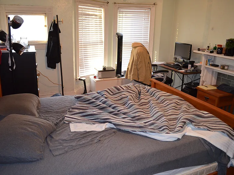 18 Warwick St #1 — Photo 7