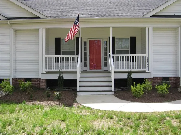 21344 Mallard Cove Ln, Carrollton, VA 23314