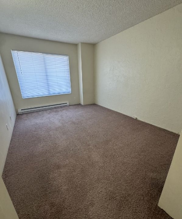 1st image of 4129 11th Ave NE #705