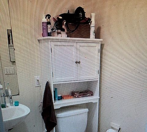 4th image of 1921 Chestnut St APT 3F