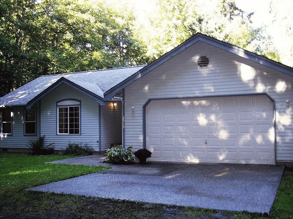 Large front and rear yard!