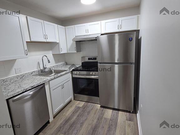 3rd image of 174 Columbus St APT 4