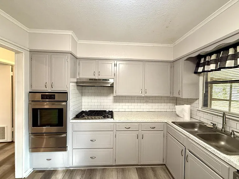 2843 Kaylin Dr — Photo 14