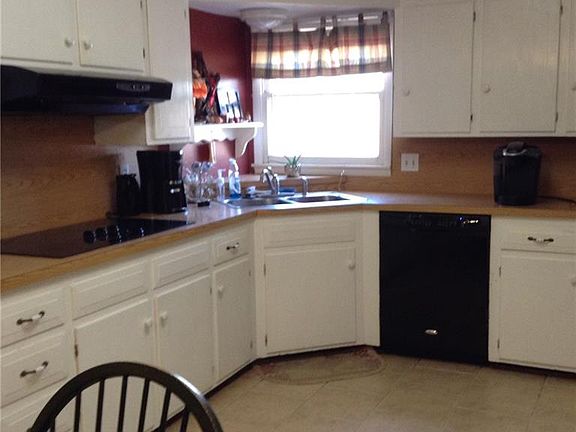 4th image of 2150 S Elmwood Dr