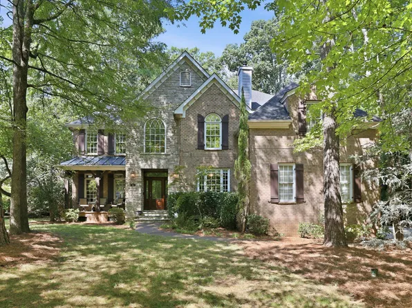 304 Flint Point Ln, Holly Springs, NC 27540