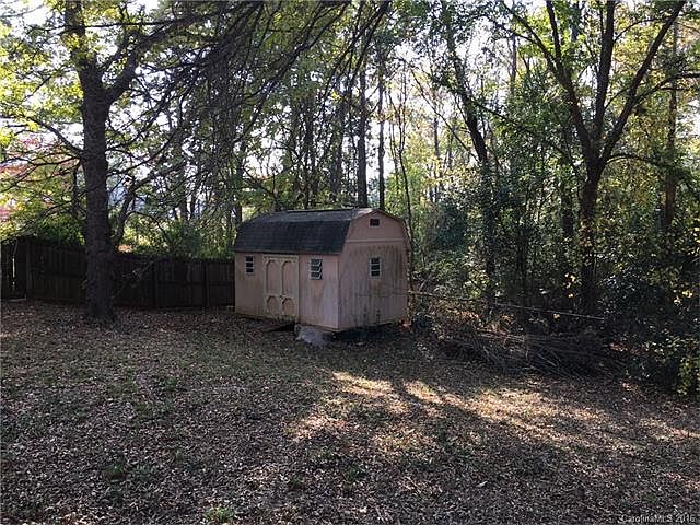 2nd image of 6003 King George Dr
