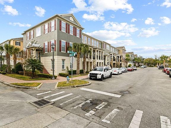 4th image of 2667 Joslin Pl