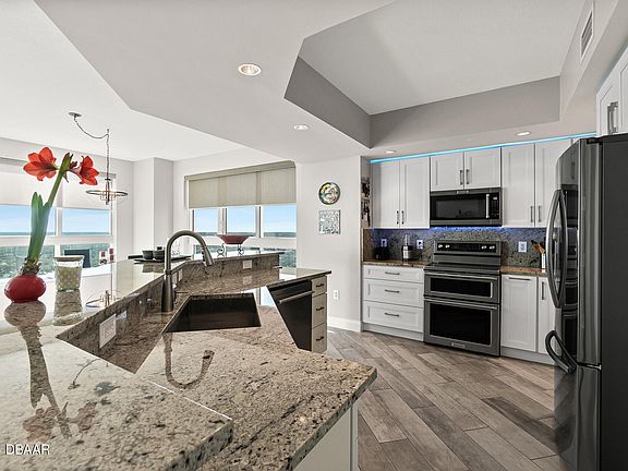 2nd image of 241 Riverside Dr Unit 2209