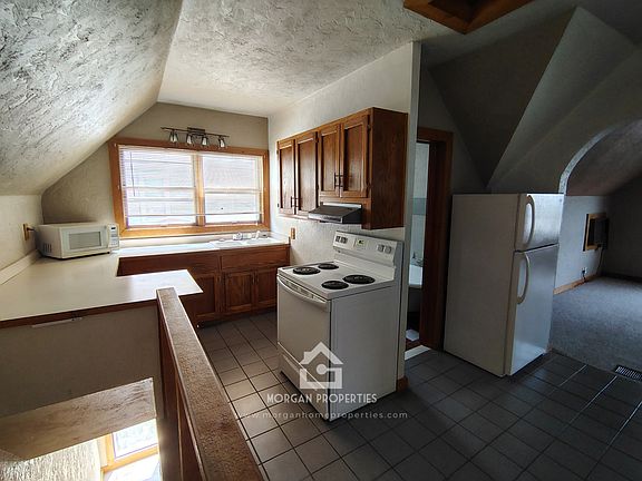 3rd image of 808 College Ave