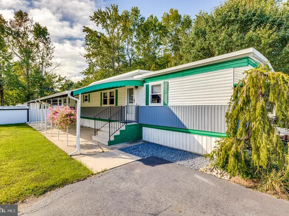 194 Jacobstown New Egypt Rd Trlr 74, Wrightstown, NJ 08562