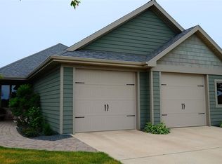 1951 35th St, Spirit Lake, IA 51360