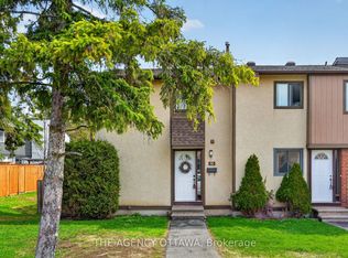 5 Vanessa Ter #D, Ottawa, ON K2J1Y4